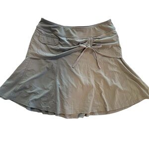 Athleta Olive Green Athleisure Golf & Pickleball Skirt Size 10 - Built-In Shorts
